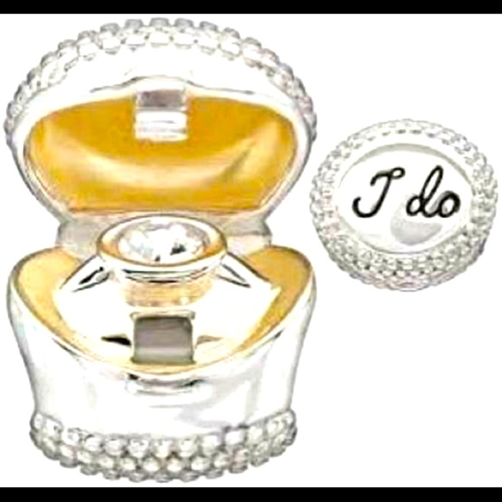 Authentic Chamilia I Do bead. Great gift for that special someone in your life!